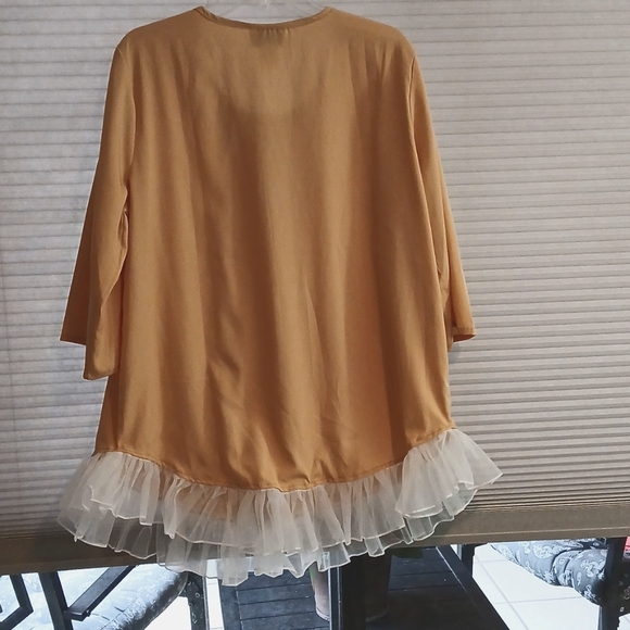 Adorable Melon Colored Ruffled Top, size 16 NWOT - Picture 8 of 8